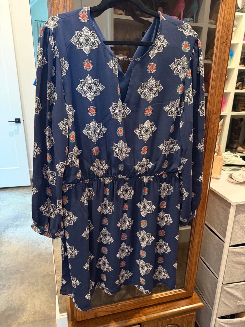 Women's Navy Print Long-Sleeve V-Neck Dress